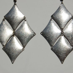 Diamond Pattern Earrings